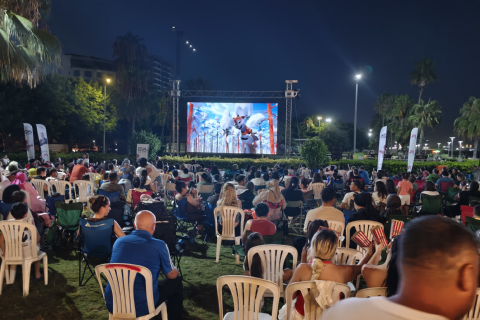 Mersin Sinema Ofisi Açık Hava Sinema Gösterimlerinde Bu Kez Çocuklar Açık Havada Sinema Deneyimi Yaşadı