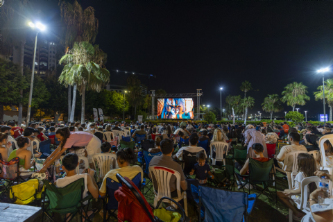 Mersin Sinema Ofisi Açık Hava Sinema Gösterimlerinde Bu Kez Çocuklar Açık Havada Sinema Deneyimi Yaşadı